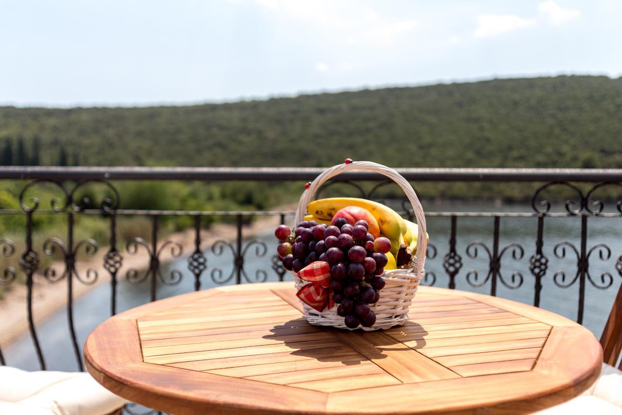 Villa San Apartments Tivat Eksteriør billede
