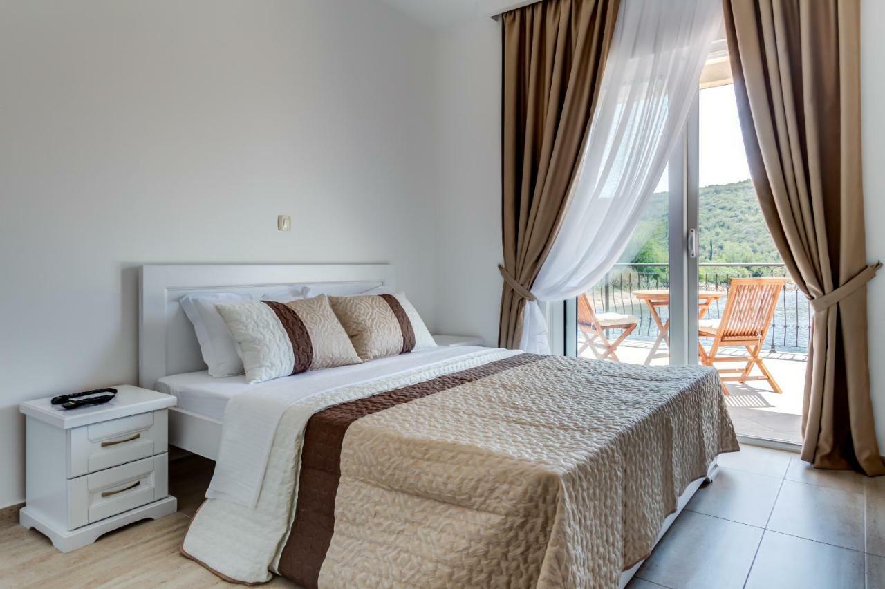 Villa San Apartments Tivat Eksteriør billede
